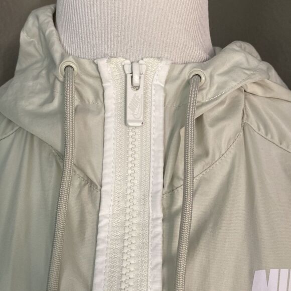 NIKE WOMENS SPORTSWEAR WINDRUNNER WOVEN HOODED JACKET 883495 133 - Picture 13 of 16